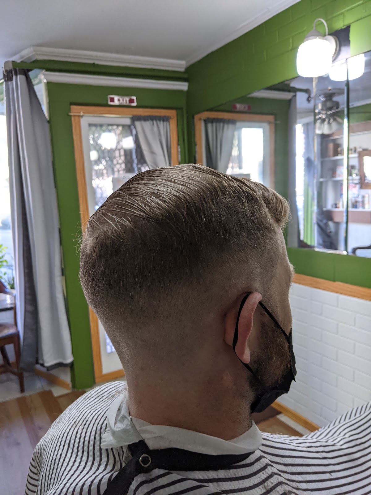 Noe Valley Cuts and Shaves Barbershop Interior